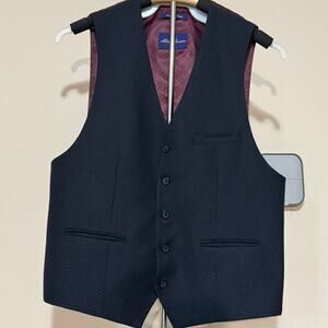 Alan Flusser sz large black vest. Unisex. Layered look
Office, casual.